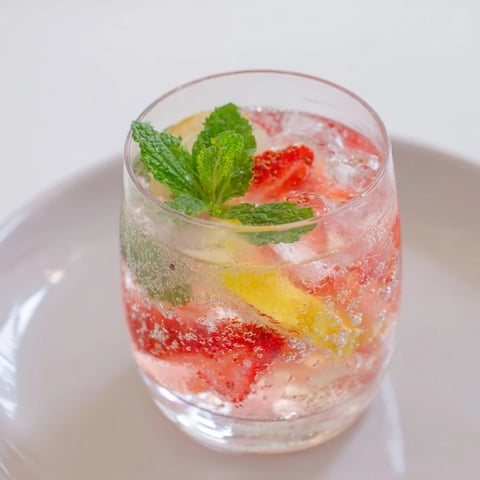 Here are the 3 final ALT texts for the DIY Fruit Refresher Drinks: